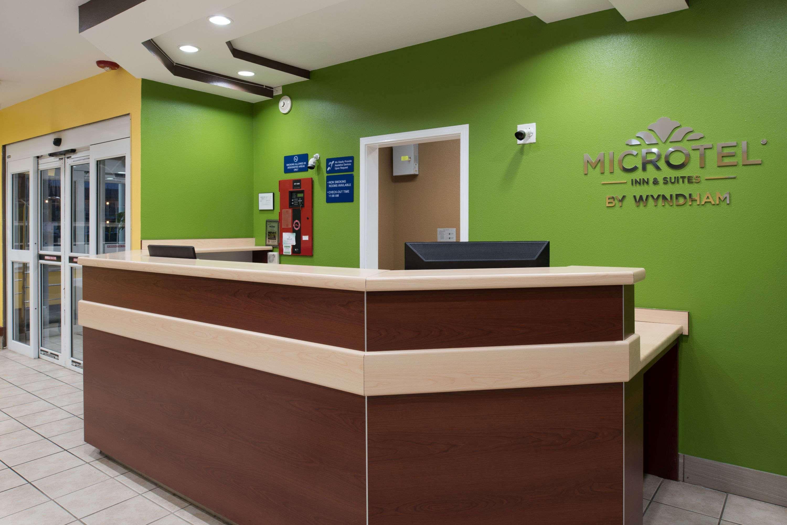 Microtel Inn By Wyndham Rogers Zewnętrze zdjęcie