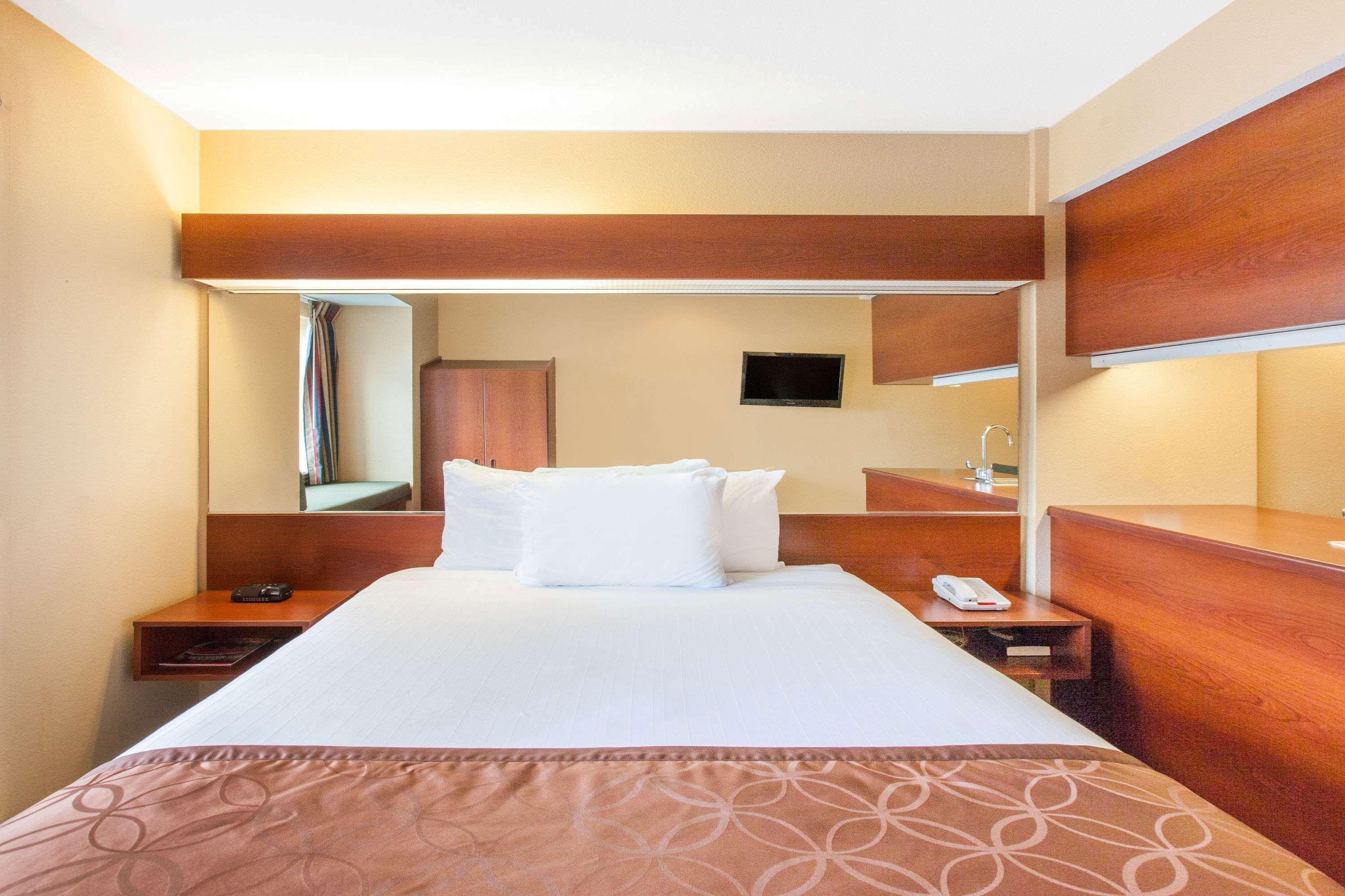 Microtel Inn By Wyndham Rogers Zewnętrze zdjęcie